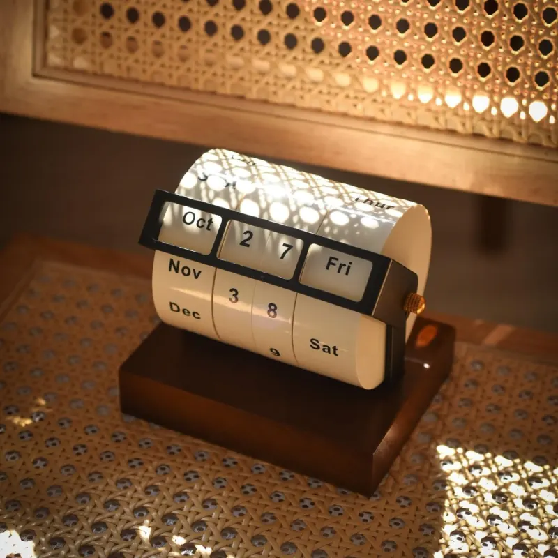 Calendario perpetuo de madera con ruedas ajustables