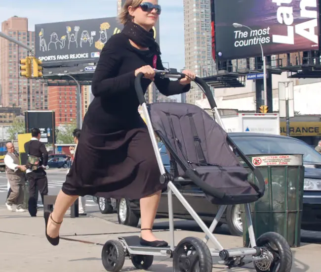 Roller Buggy: el cochecito/patinete híbrido para padres y bebés con espíritu aventurero