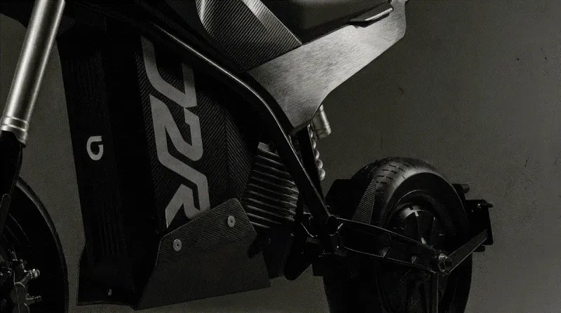 J2R SMOL: moto eléctrica 125cc con diseño francés agresivo