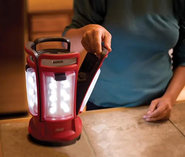 Coleman Quad LED: la linterna modular y versátil que necesitas