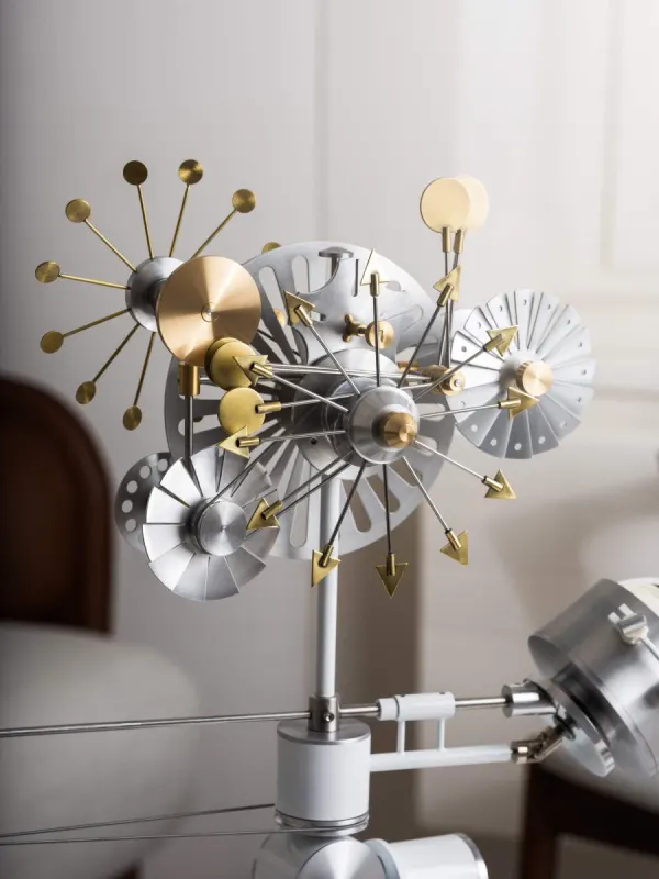 Solar Orbiter: escultura cinética que da cuerda a tus relojes