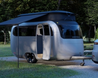 Airstream Studio F. A. Por...