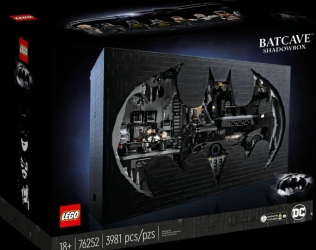 LEGO Batman Returns Batcue...