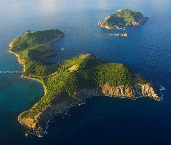 Baliceaux Island: Convierte este lienzo en tu propio paraíso caribeño!