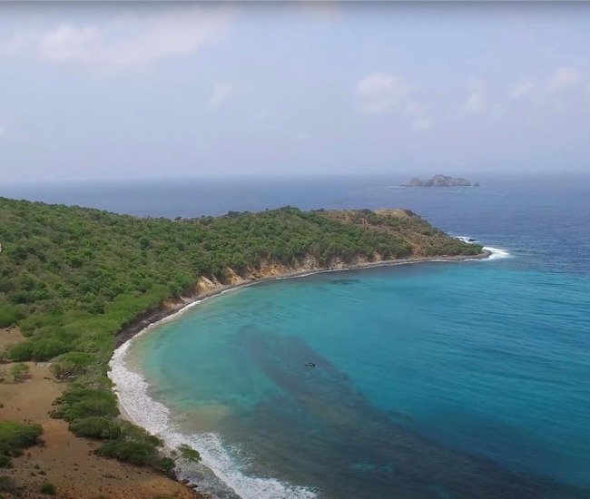 Baliceaux Island: Convierte este lienzo en tu propio paraíso caribeño!