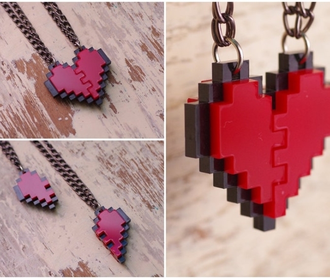 Collar Corazón Pixelado: el regalo perfecto para parejas geeks