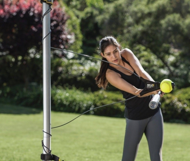 Entrenador de swing de bateo SKLZ para mejorar el swing y postura del jugador