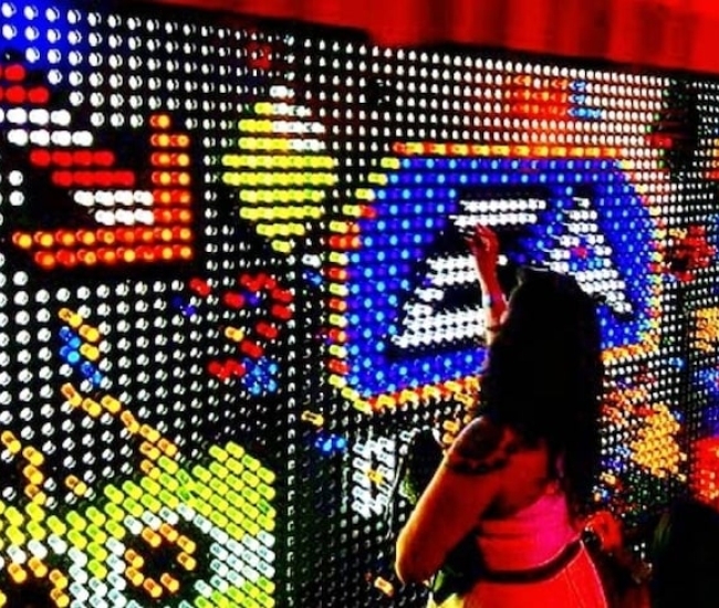 Lite Brite gigante: la vuelta a la nostalgia