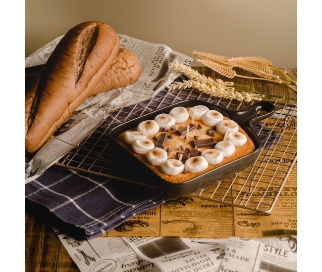 Vela de galletas Skillet Chocolate S'mores | Decoración de s'mores personalizada de Southlake Gifts