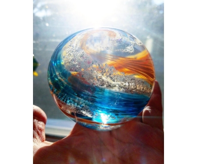 Esferas de vidrio con cenizas de mascota: guarda un recuerdo eterno